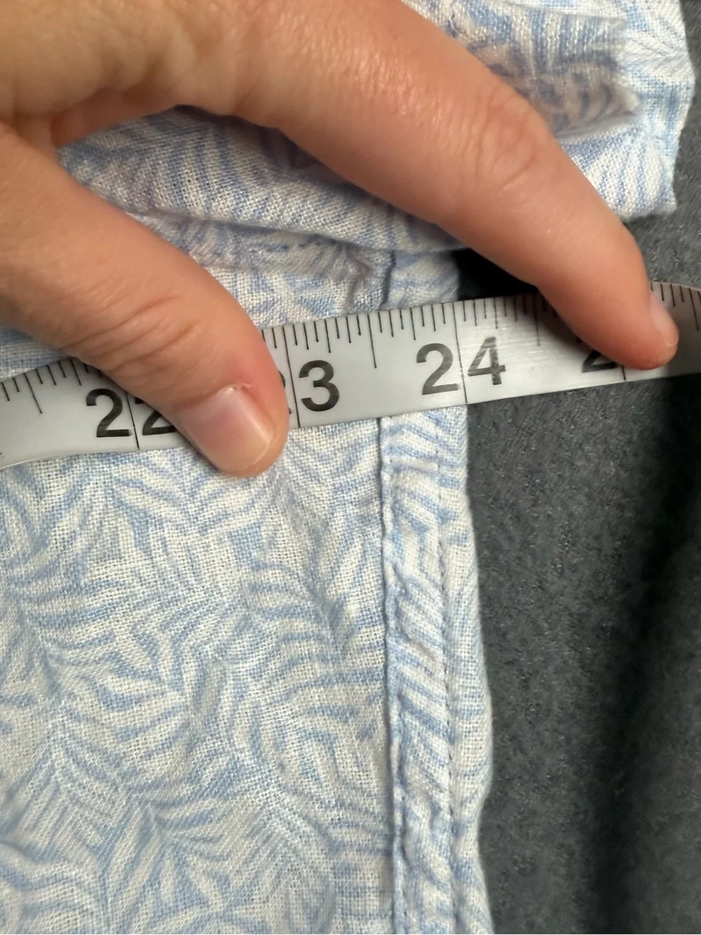 J Crew Linen Blend Button Down Shirt Mens XL Blue White Palm Printed Pocket
